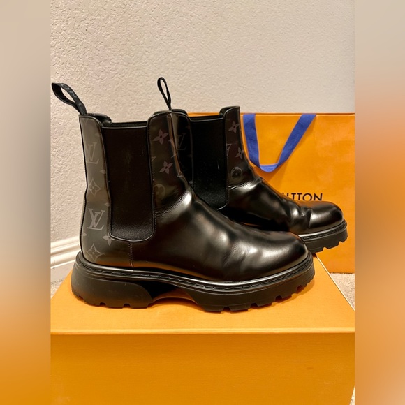 Louis Vuitton Chelsea boot 7 1/2 - Picture 8 of 11